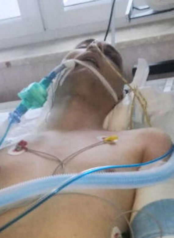 Mateusz z Raczek przeżył wypadek samochodowy. Czeka go długotrwałą rehabilitacja. Mama 22-latka: "Z całego serca proszę o pomoc!"