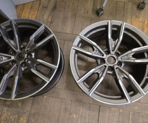 Kradzieże aut z parkingu lotniska we Wrocławiu. Złodziej używał lawety