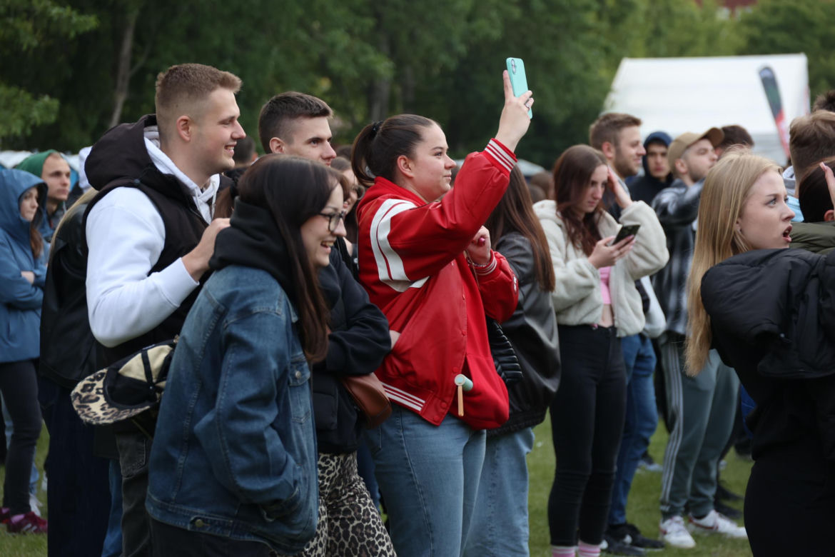 Tłum studentów bawił się pierwszego dnia Juwenaliów Politechniki Lubelskiej 2025