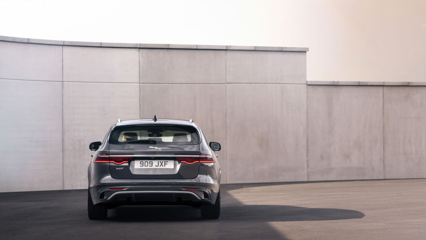 Nowy Jaguar XF (2021)