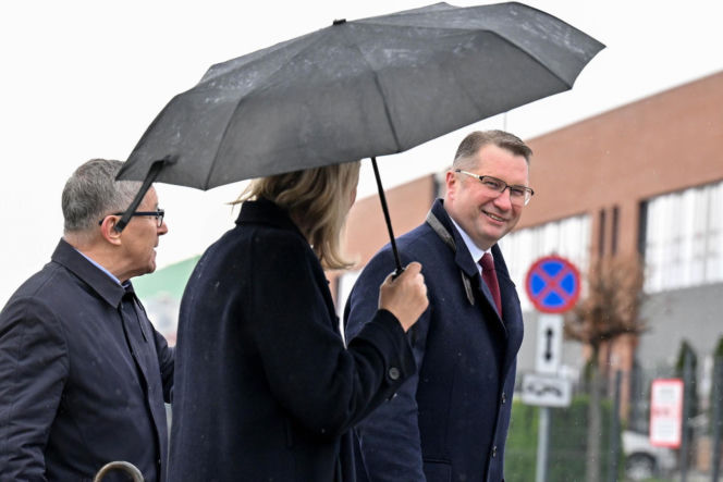 Konferencja prasowa przed Fabryką Broni "ŁUCZNIK"