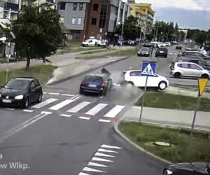 Pijany wjechał w samochód i uciekał