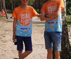 Szaleństwo w wodzie i na lądzie. Patrol ESKA Summer City wpadł na plażę do Piecek [WIDEO, ZDJĘCIA]