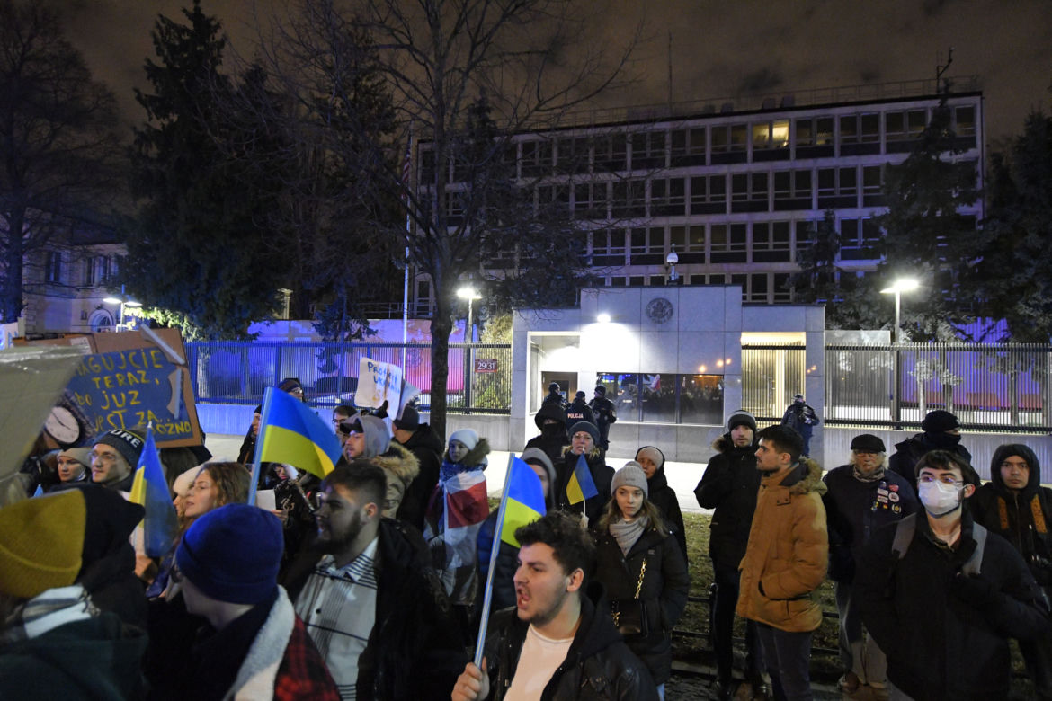 Kolejny protest pod ambasadą Rosji w Warszawie