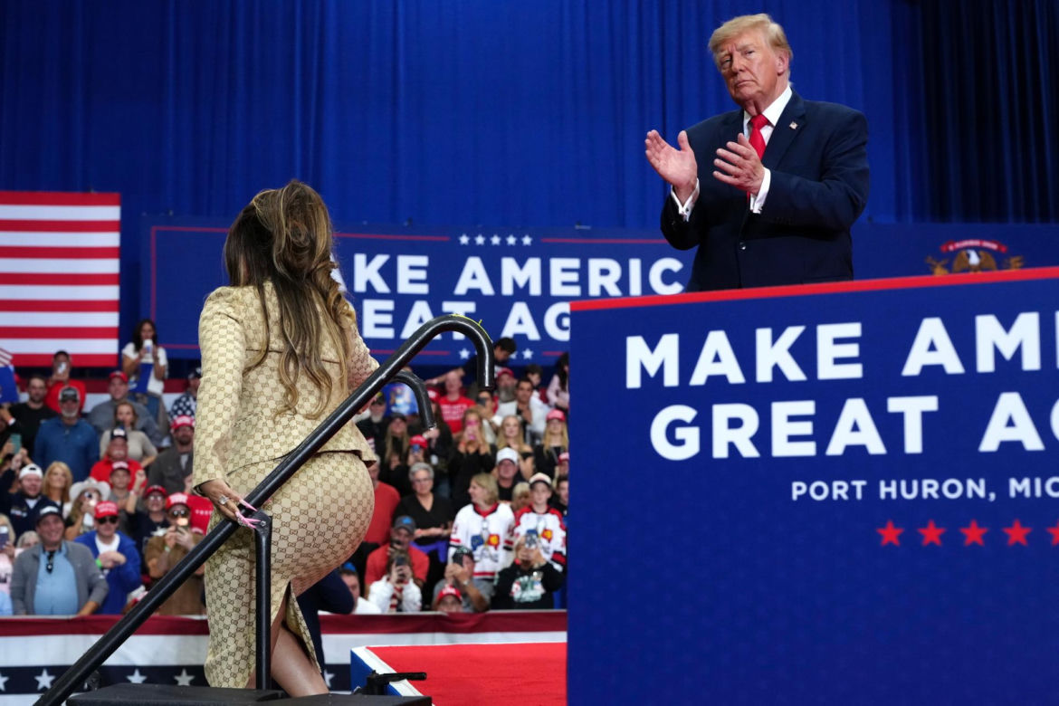Trump nagle zaczął mówić o pupie! Nie krył zachwytu