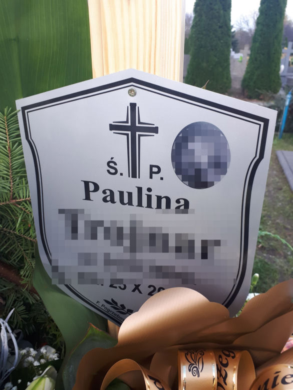 Grób 16-letniej Pauliny tonie w kwiatach. Ostatnie pożegnanie pięknej nastolatki.