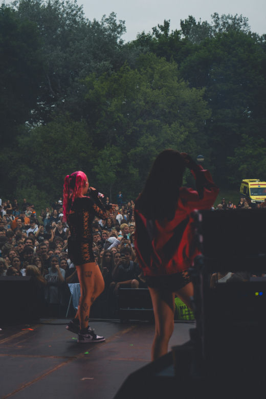 Young Leosia zagrała odlotowy koncert na zakończenie roku szkolnego