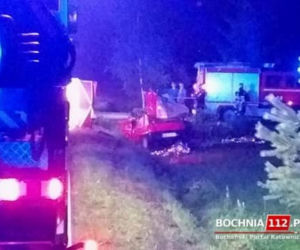 Baczków. Potworny wypadek. 4 osoby nie żyją. Peugeot uderzył w betonowy przepust