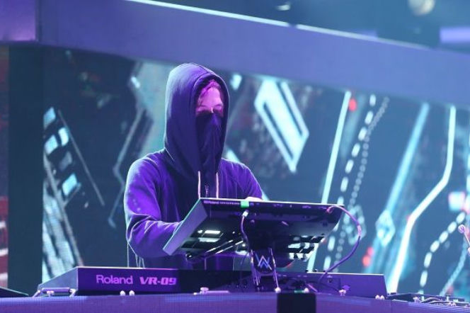 Nowe piosenki 2017 - Alan Walker odświeża hit Spectre! [VIDEO]