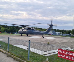 Policyjny Black Hawk przywiózł do Wrocławia serce