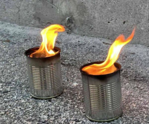 Bydgoszcanie robią świece dla żołnierzy ukraińskich. Mają dawać ciepło w okopach