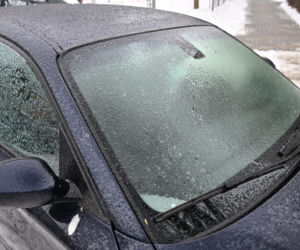 Gołoledź paraliżuje Polskę