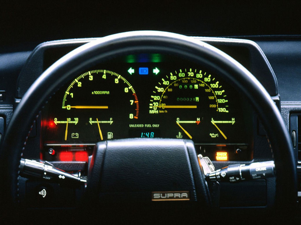 Toyota Celica Supra mk. II - wnętrze, połowa lat 80. (GA61)