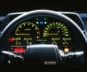 Toyota Celica Supra mk. II - wnętrze, połowa lat 80. (GA61)