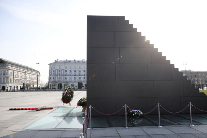 Rocznica katastrofy smoleńskiej: Ważne obchody, marsz PiS i wystąpienie Kaczyńskiego!