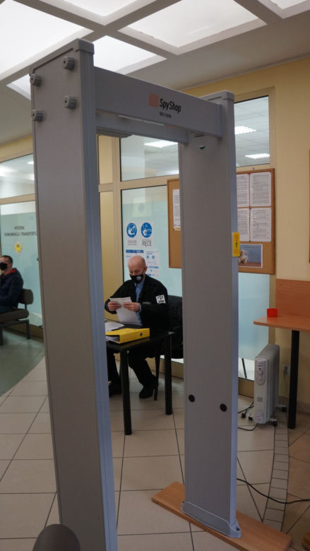 Bramka zmierzy temperaturę