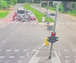 Niebezpieczny popis motocyklisty