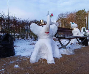 Rzeźby ze śniegu na pętli Głębokie