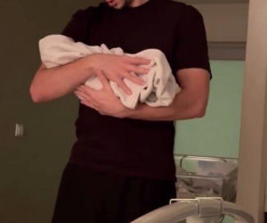 Ledwo przeciął pępowinę, już wirował z maluchem! Co za sceny na porodówce