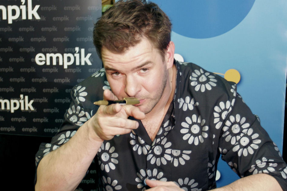 Tomasz Karolak na archiwalnych zdjęciach. Tak wyglądał na początku kariery