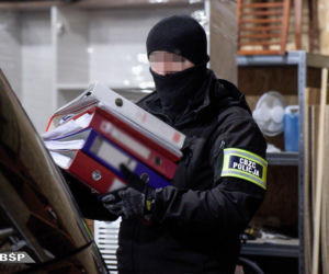 CBŚP i Straż Graniczna rozbiły grupę legalizującą pobyt cudzoziemcom