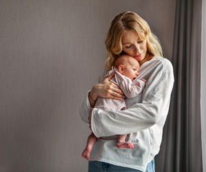 6 sposobów, jakimi twój niemowlak mówi kocham cię mamo. Ta wiedza cię uspokoi