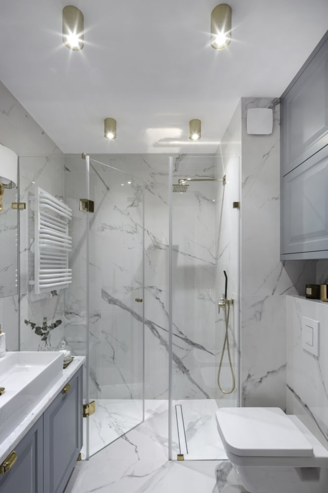 Prysznic z pomysłem – elegancja w marmurze