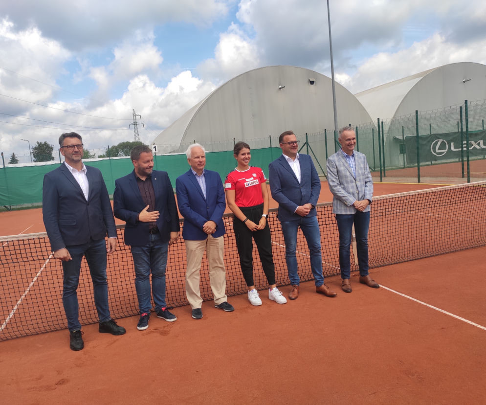 Zdjęcie z briefingu prasowego dotyczacego damskiego turnieju tenisa w ramach LOTOS PZT Polish Tour