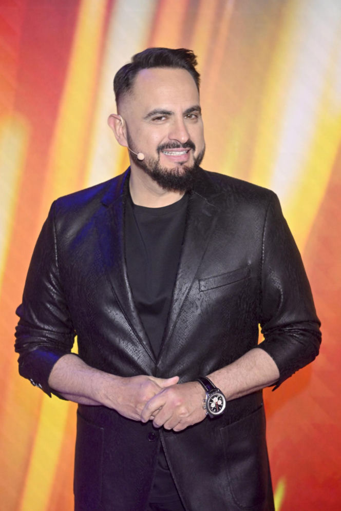 Agustin Egurrola kiedyś i dziś. Tak przez lata zmieniał się juror programu "Mam talent!"