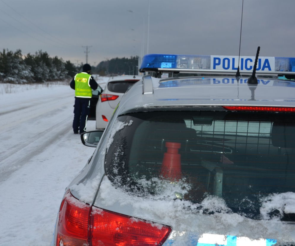 Wiżajny. Osobową toyotą podróżowało JEDENAŚCIE OSÓB! Kierowca stracił prawo jazdy