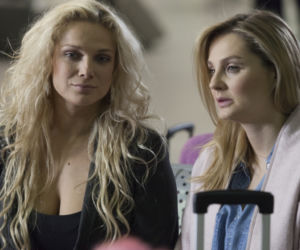 Przyjaciółki odcinek 98, Inga (Małgorzata Socha), Patrycja (Joanna Liszowska)