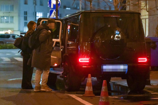 Anna Lewandowska parkuje na zakazie