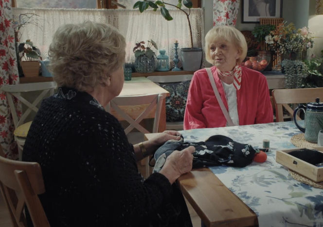 M jak miłość, odcinek 1910: Barbara (Teresa Lipowska), Kisielowa (Małgorzata Rożniatowska)