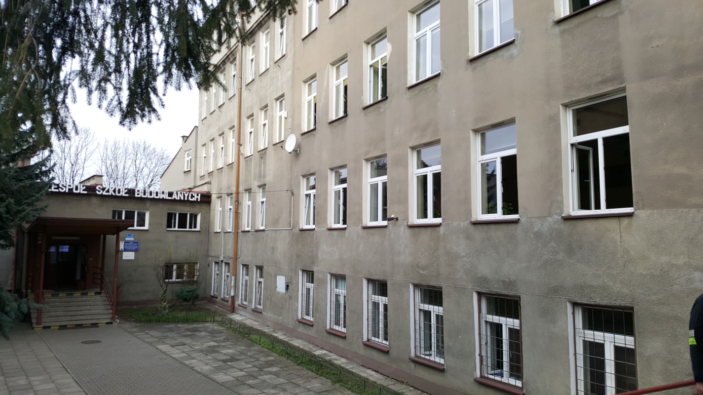 Ewakuacja w centrum miasta! Sześć osób zostało poszkodowanych