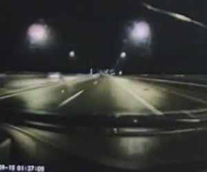 Wypadek na Trasie Łazienkowskiej - nagranie z momentu uderzenia