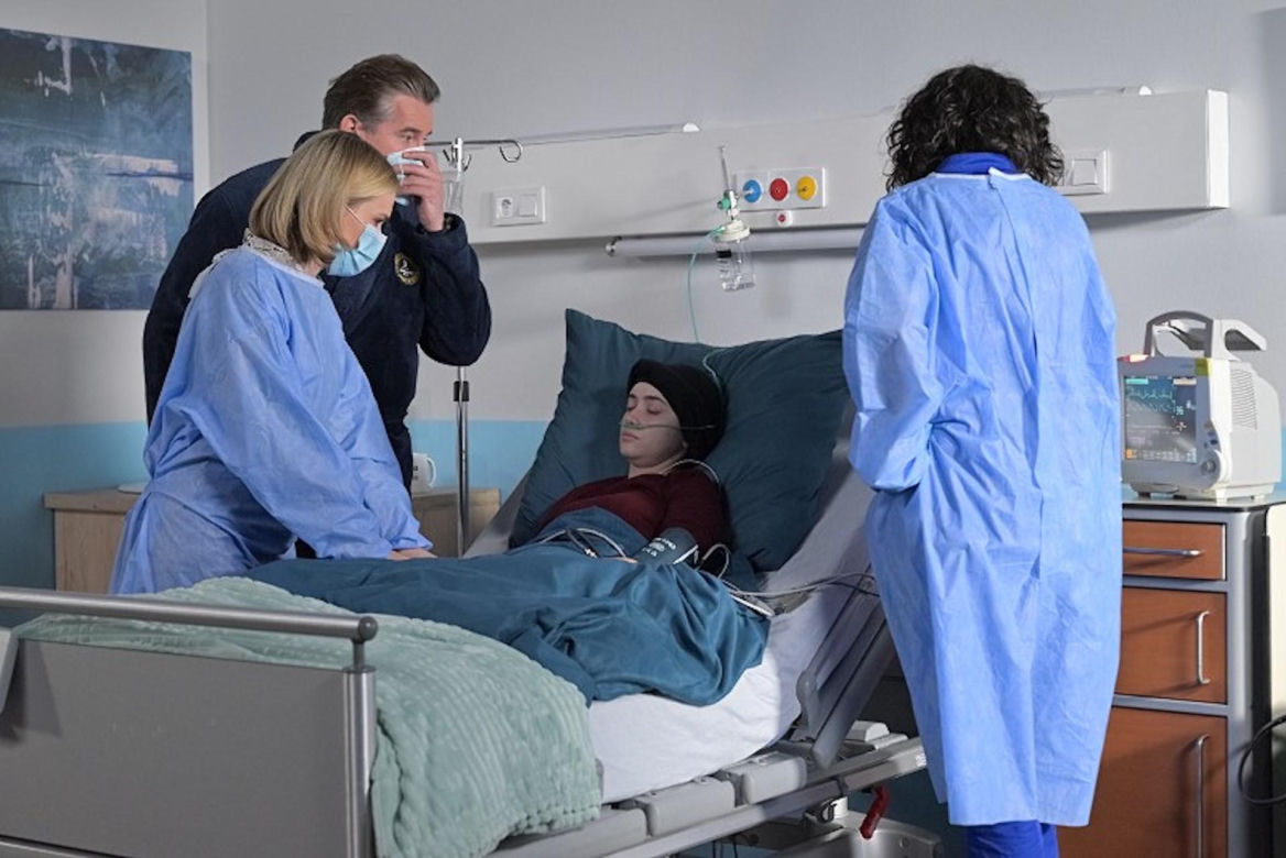 Pierwsza miłość, odcinek 4060: Angelika (Patrycja Franczak), Jakub Wenerski (Przemysław Sadowski), Eliza (Anna Maria Sieklucka)