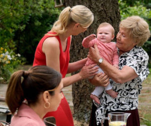 M jak miłość odc. 1899. Aneta (Ilona Janyst), Jagoda (Katarzyna Kołeczek), Barbara (Teresa Lipowska), Dorotka (Klara Madeńska)