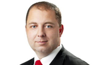 Znany poseł z Ełku zatrzymał pijanego kierowcę, który prawie rozjechał zakonnicę!