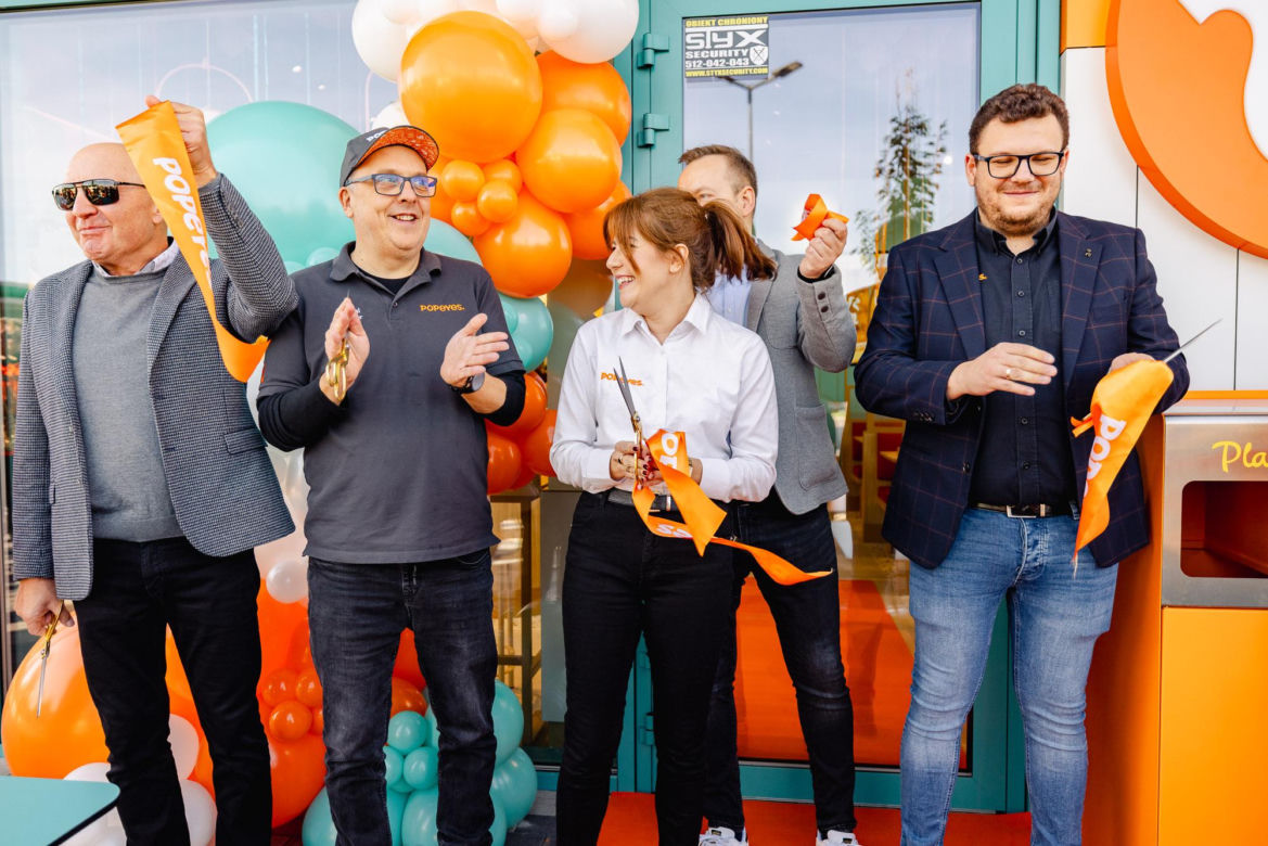 Czekali na to nawet 10 godzin! Szaleństwo na otwarciu Popeyes w Częstochowie
