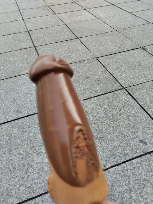 Dickery w Katowicach sprzedaje gofry w kształcie penisa i waginy. Rozpływają się w ustach!