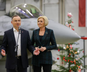 Świąteczne kreacje Agaty Dudy