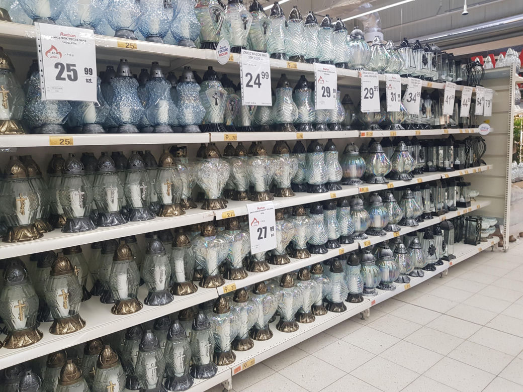 Wszystkich Świętych 2023. Ile kosztują znicze w Białymstoku? [ZDJĘCIA] 