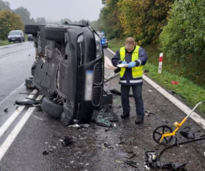 Kierowca wpadł w poślizg i czołowo zderzył się z autem bydgoszczanki. Oboje zginęli [ZDJĘCIA] 