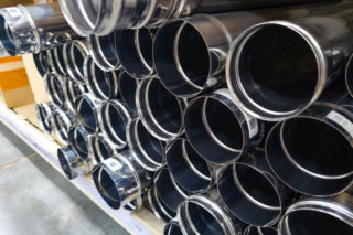 Wkłady kominowe stalowe i ceramiczne - ceny i rodzaje w 2026 roku