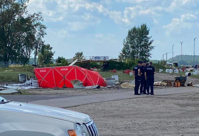 Awionetka runęła na ziemię tuż przed lotniskiem! Śledczy badają przyczyny katastrofy na Bemowie