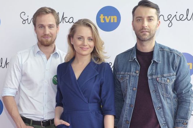 Singielka. Paulina Chruściel (Elka), Mateusz Janicki (Tomasz), Filip Bobek (Mikołaj)