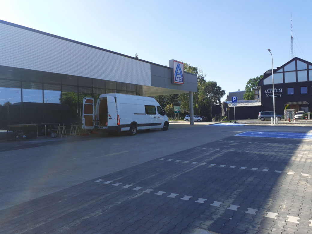 Budowa sklepu Aldi w Starachowicach na finiszu