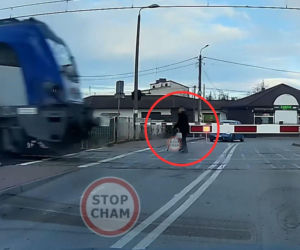 Krok dzielił emeryta od strasznej śmierci