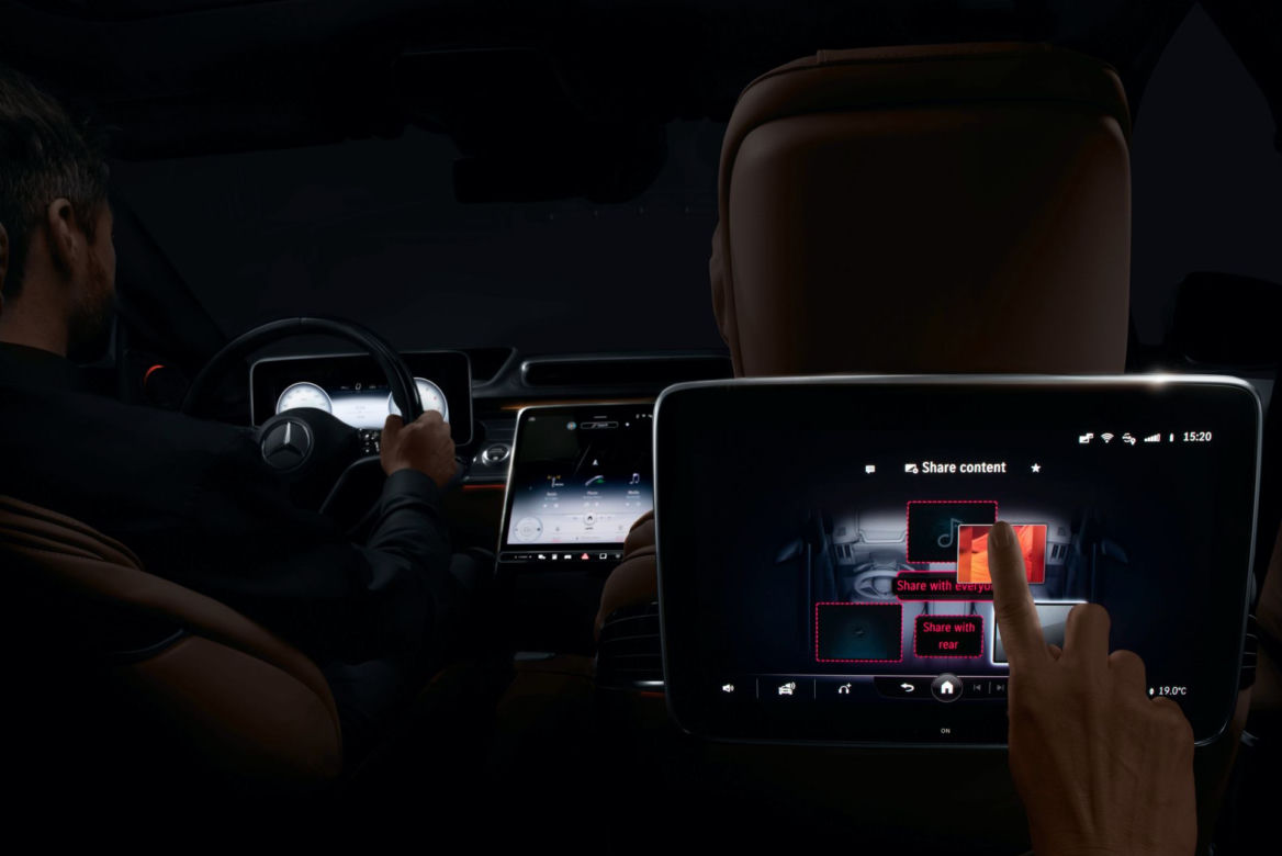(2021) Nowy Mercedes-Benz Klasy S i jego nowoczesne wnętrze