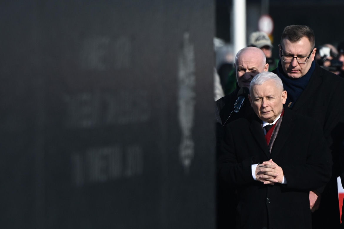 Miesięcznica Smoleńska w cieniu oskarżeń. Kaczyński zapowiada rozliczenia